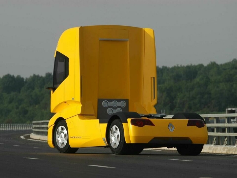 Rear fascia and taillight package – a very clean design in an area often neglected Renault Radiance, rear
