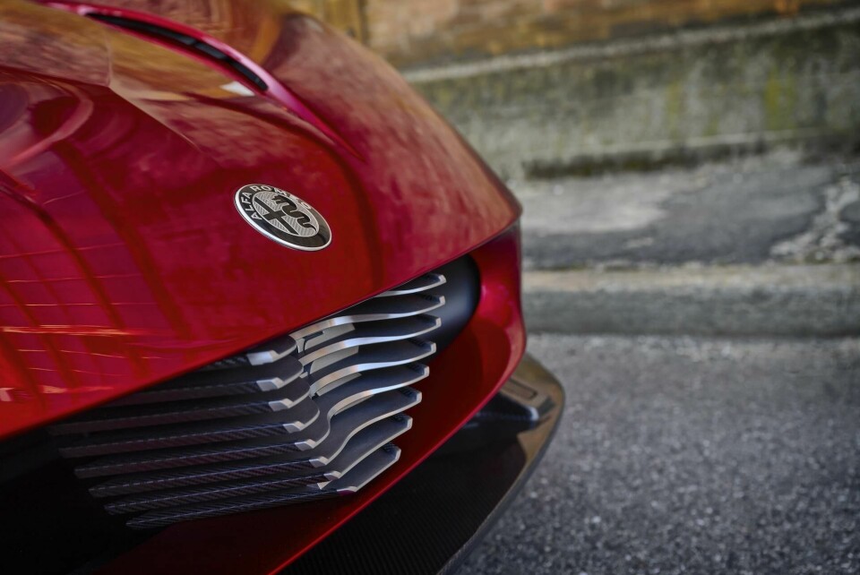 Compact V-shaped grille is an ode to the original 2023 Alfa Romeo 33 Stradale exteriors (26)