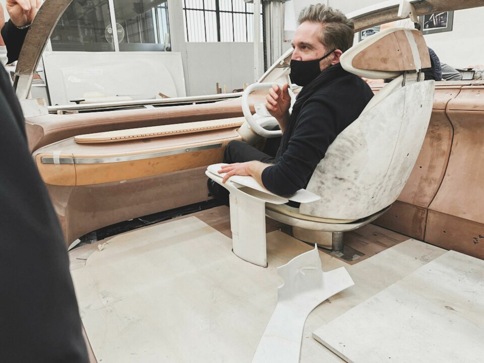 Martin Uhlarik in the clay model Tata Avinya clay model (37)