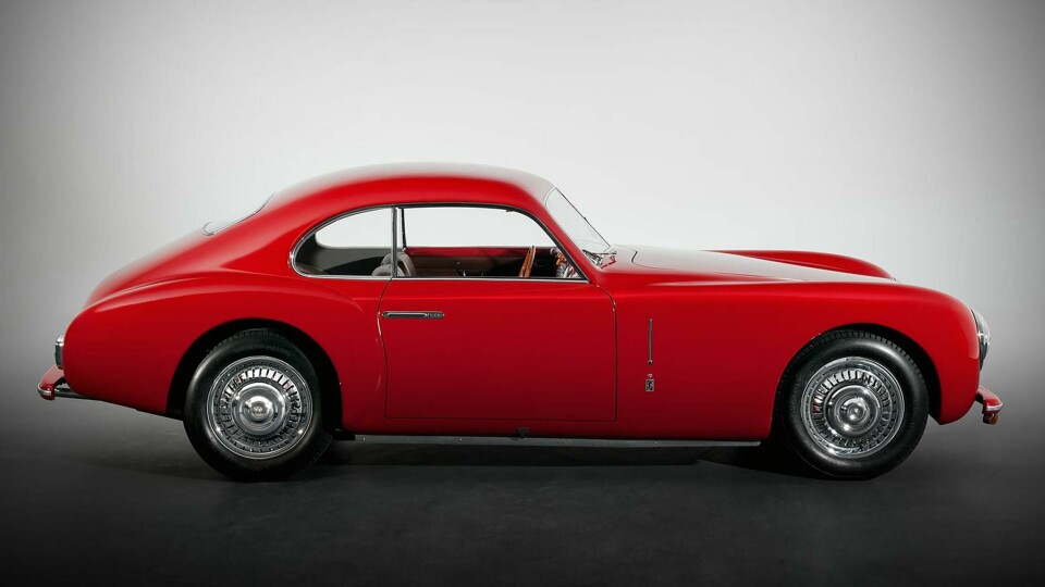 Design Essay: Is still possible to draw in Italian? cisitalia-202-pininfarina