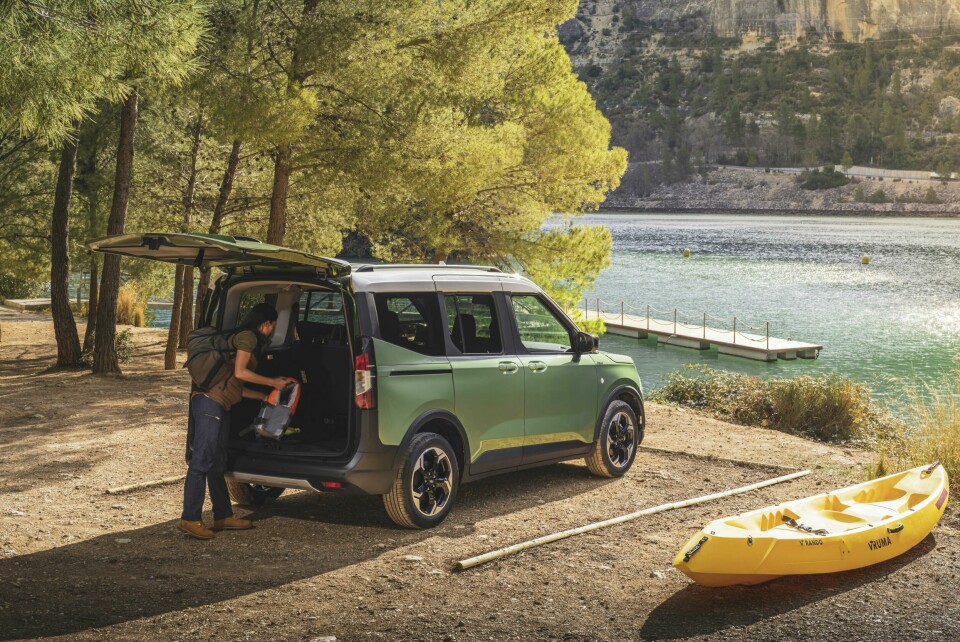 The new Ford Tourneo Courier Active 2023_FORD_Tourneo-Courier_Active_04