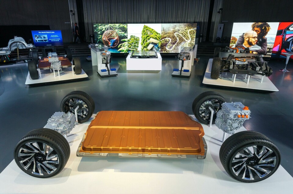 The New GM BEV platform – not a skateboard but presented like one… The New GM BEV platform