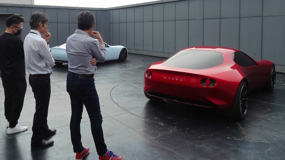 Mazda Iconic SP designers comparing models Mazda Iconic SP_18
