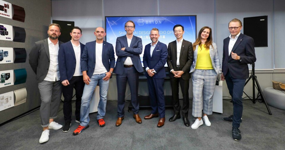 The Byton team, l to r: Andre Nitze-Nelson (UI/UX), Ernesto Rupar, (Exterior Design), Sven Weinfurtner (interior design), Benoît Jacob (senior VP of Design), Andreas Schaaf (COO), Rick Chen (China design director), Williane Oliveira (C&T), Oliver Vogt (design operations) *BYTON Design Studio Opening1 - design team shot