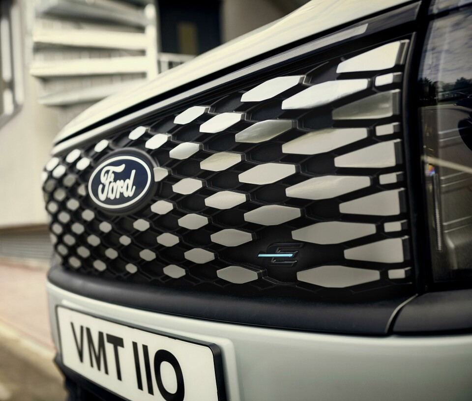 The E-Tourneo’s unique grille 2023_FORD_E-Tourneo-Courier_Active_28