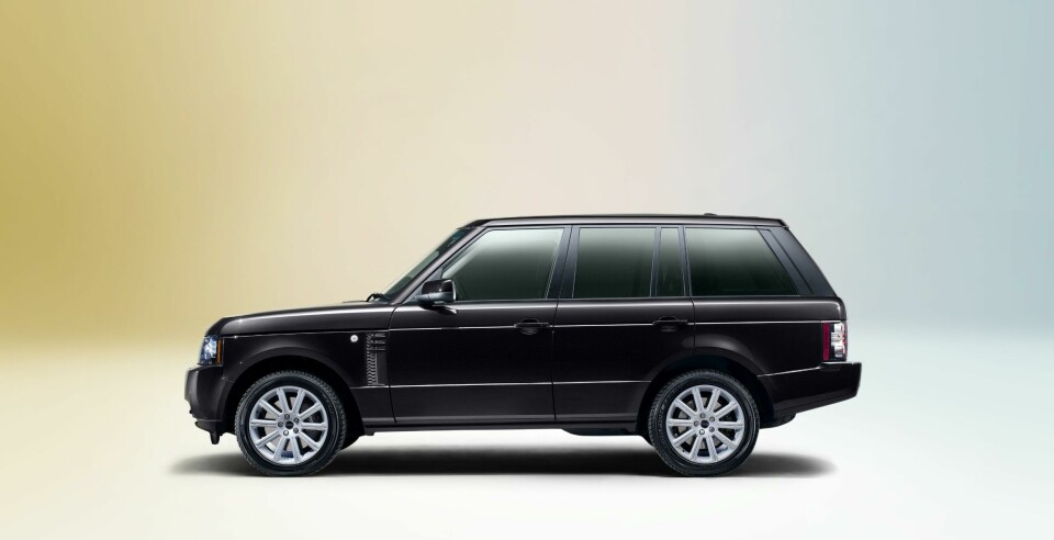 Range Rover L322 RR_3-Third_Generation_Lineage_Side_Profile_261021_03