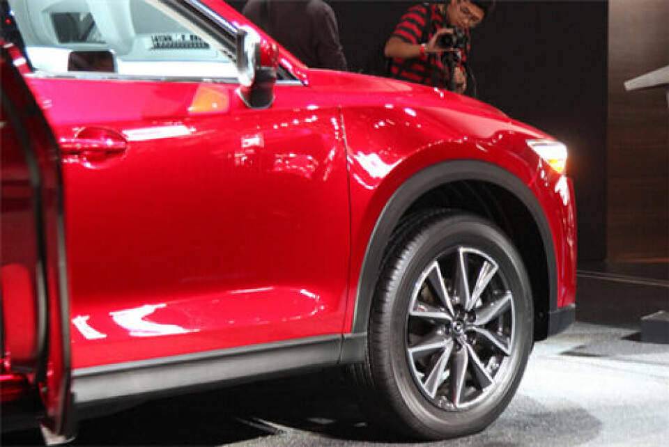 LA 2016: Mazda CX-5 - the sign of a near-premium brand? Mazda Cx 5 1