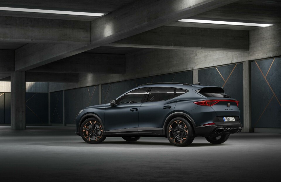 Seat gets ‘brutal’ with Cupra Formentor Covers-come-off-the-CUPRA-Formentor_02_HQ