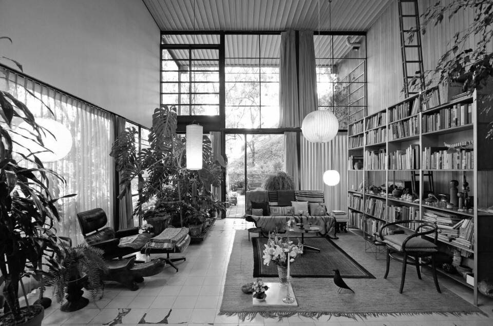 This is Midcentury Modernism (Charles and Ray Eames house) … Charles and Ray Eames house