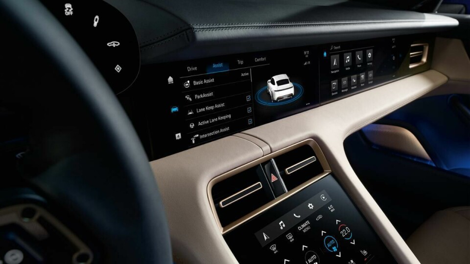 Frankfurt 2019: Taycan’s leap forward by Porsche interior designer low_taycan_interior_2019_porsche_ag_3