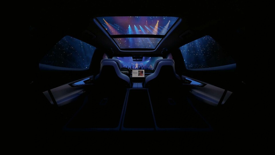 How it feels to listen to music in the Lynk & Co 08, we assume Harmon Kardon surround sound in Lynk & Co 08
