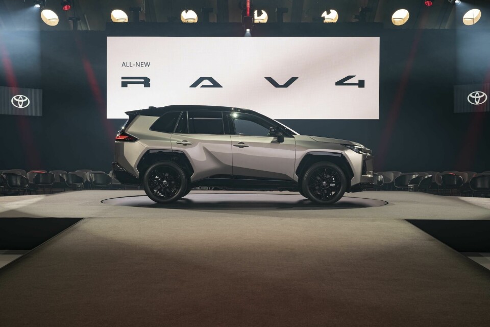 In pictures: the new Toyota RAV4 RAV4-on-stage-03