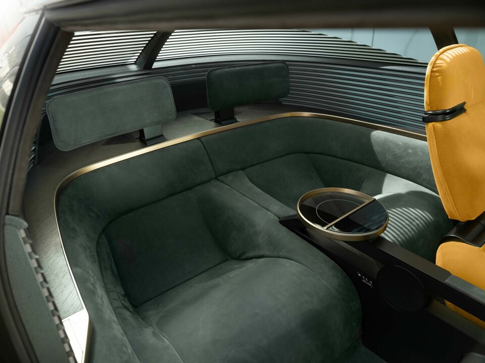 Rear seats and coffee table Lancia Pu+Ra HPE - int rear seats & coffee table
