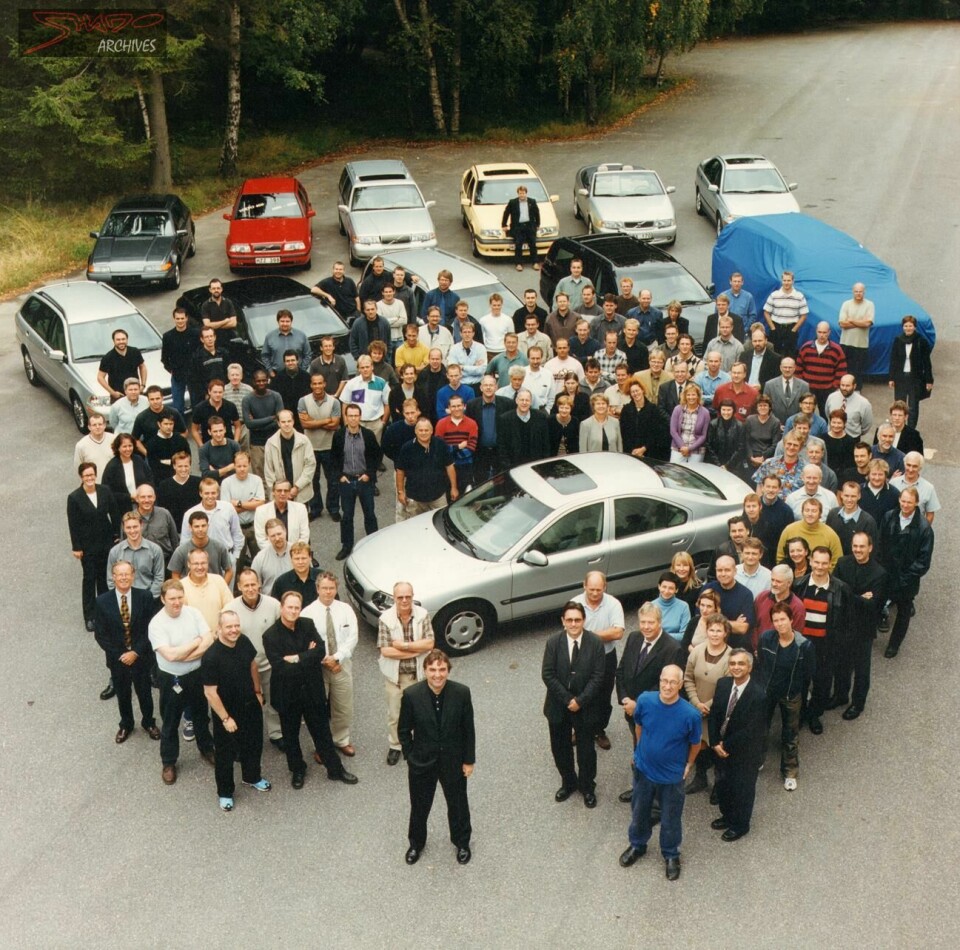 Peter Horbury and the Volvo design team (2001) *2001 Volvo design team & range LR - HR sought