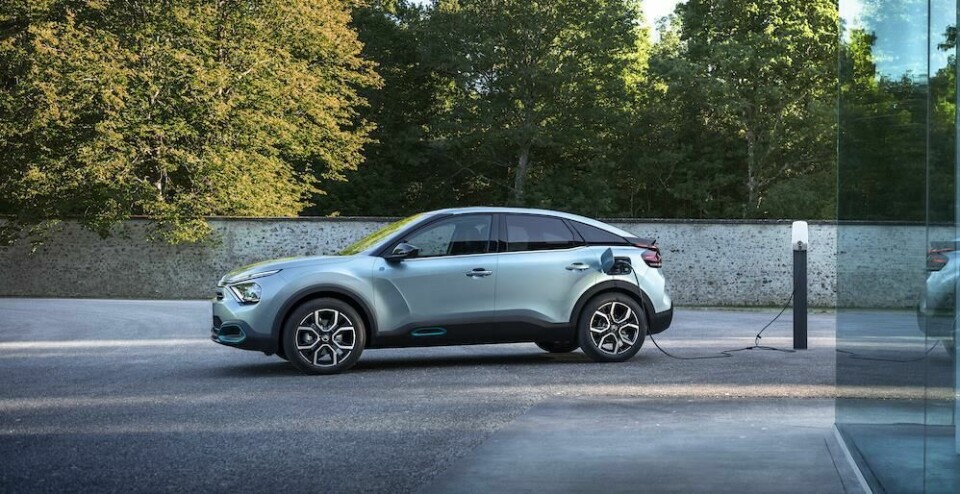 Citroen unveils radically different C4 Citroen C4 charging 2