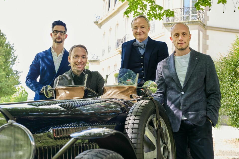 Chief exterior designer Jan Schmid (far left), Frank Heyl, Achim Anscheidt, and chief interior designer Ignacio Martinez (far right) 25 BUGATTI Achim Anscheidt_design team