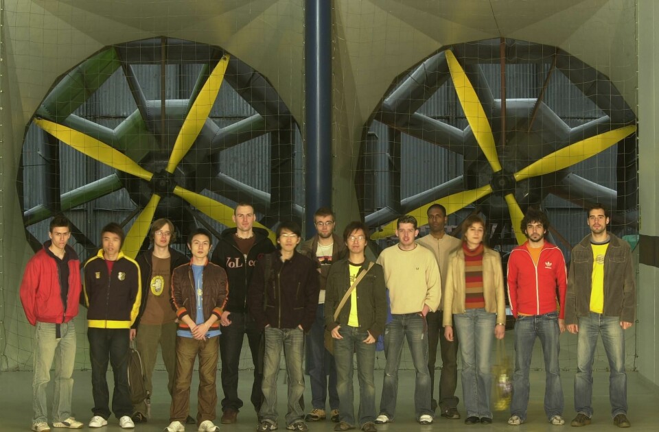 Coventry students visit MIRA wind tunnel 2005 Coventry students visit MIRA wind tunnel 2005