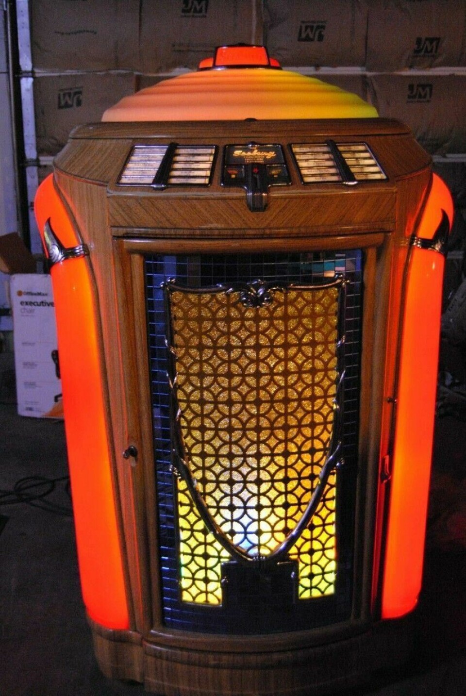 The Seeburg Symphonola “TrashCan” – a strong seller, the lighted dome influenced by automotive hubcaps The Seeburg Symphonola “TrashCan”