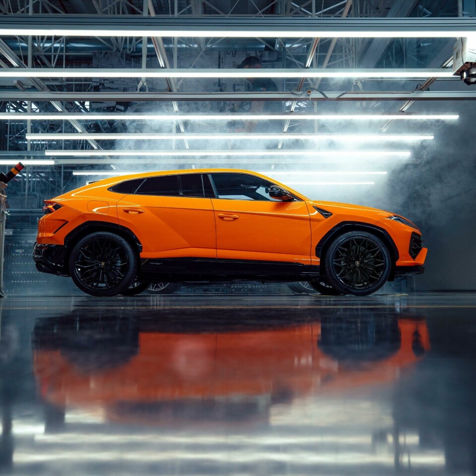 Lamborghini Urus 2024 side profile Lamborghini Urus 2024 A5864