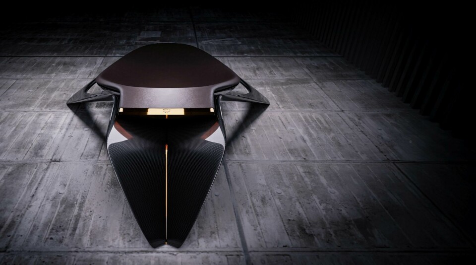 Chair, space ship, pilates equipment? ENNUA_03