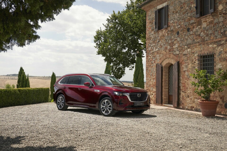 Front end is imposing yet approachable 2024_mazda_cx-80_ar_still_04