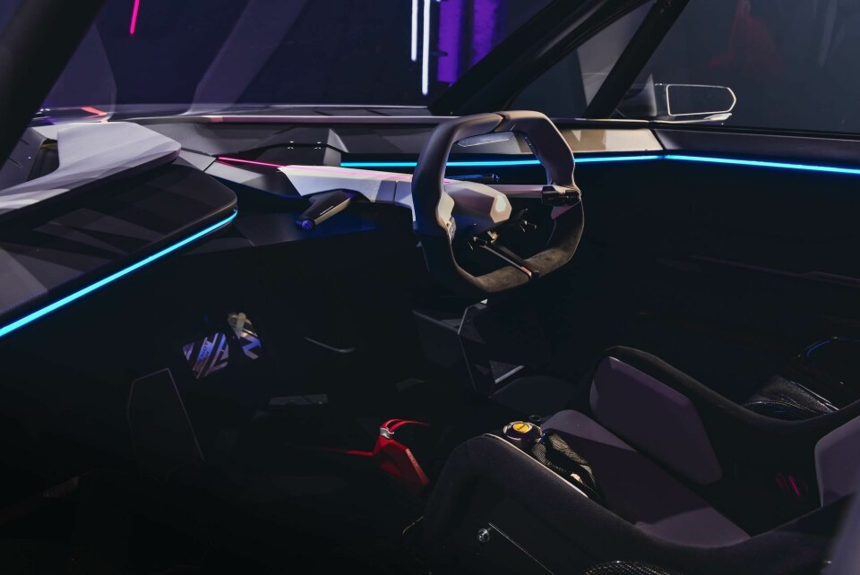 Alpine tailors UX more toward driving engagement Renault-2955-Medium2785A290Alpineunveilsitsvisionoftheelectrichothatchforeverydaydriving