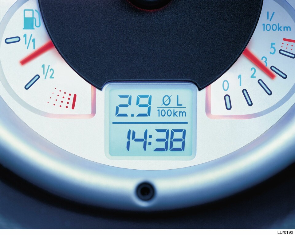 Dial clusters in the Volkswagen Lupo VW2013000070_large
