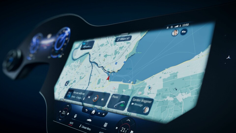 Mercedes-Benz presents enormous dash-dominating screen at CES 2021 HERO Mercedes-Benz Hyperscreen