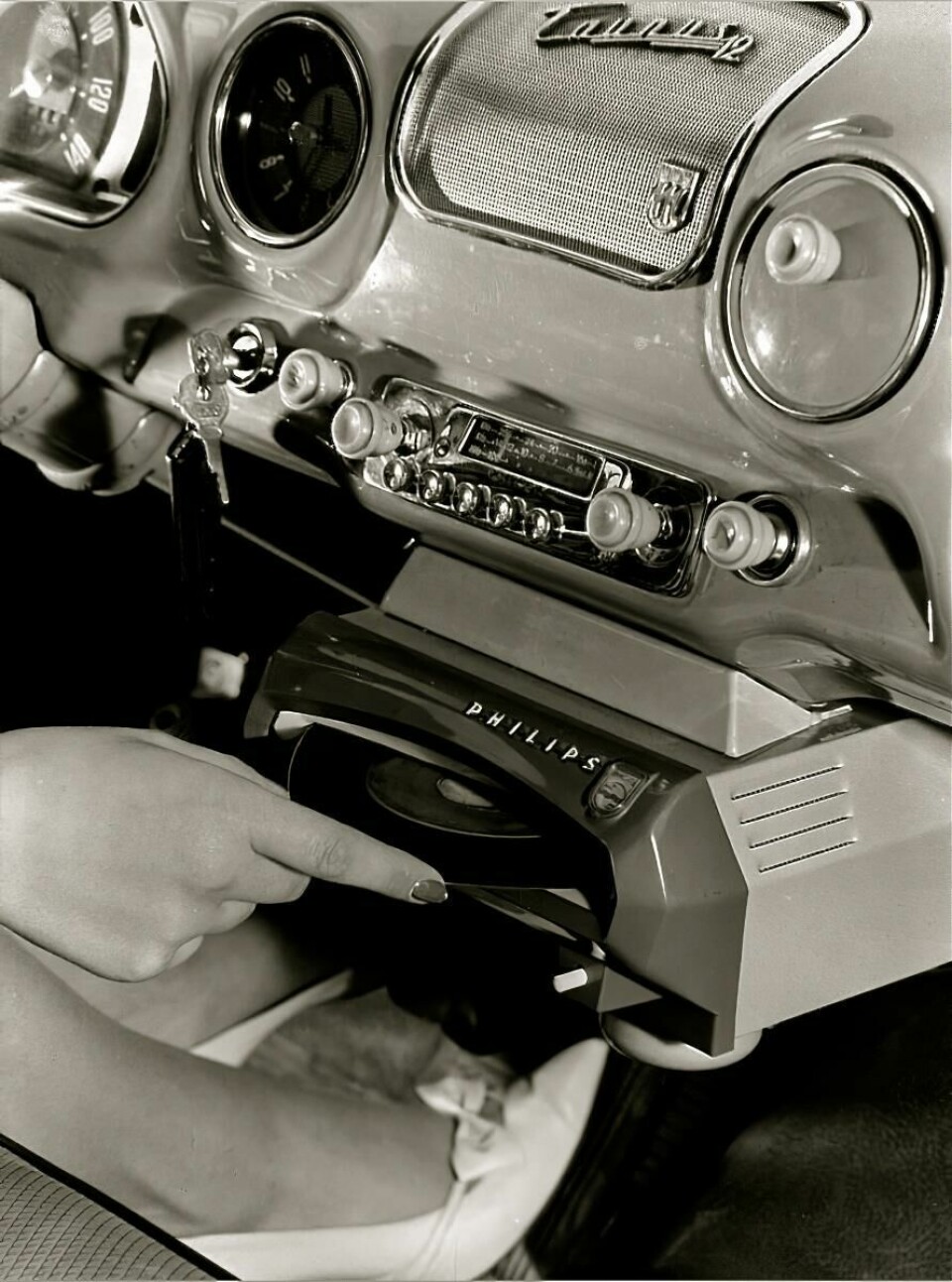 A Philips in-car record player in a Ford Taunus Philips Record Player