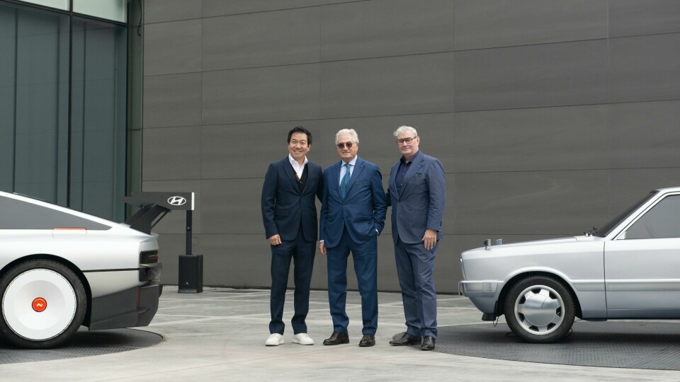 Back to the roots: Giugiaro recreates the 1974 Hyundai Pony Concept SangYup Lee (Left), Giorgetto Giugiaro (Center), Luc Donckerwolke (Right), at HMG Namyang R&D Center