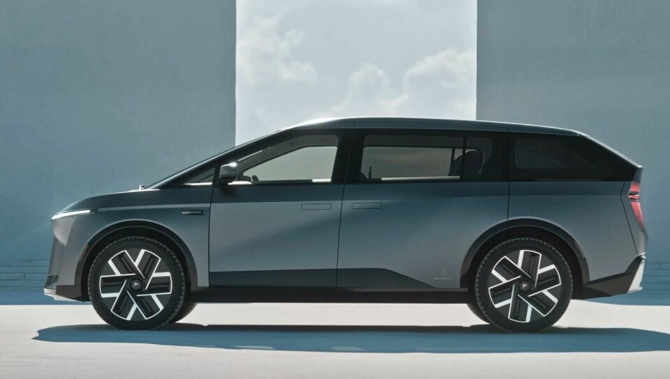 Side profile reveals an SUV- aspect – with some busy side modelling Foxconn Foxtron Model D-2