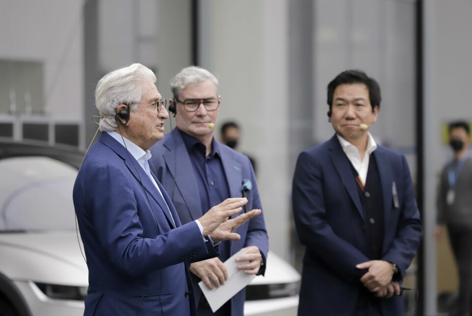 Giorgetto Giugiaro (Left), Luc Donckerwolke (Center), SangYup Lee (Right) at HMG Namyang R&D Centre Image 4 - Giorgetto Giugiaro (Left), Luc Donckerwolke (Center), SangYup Lee (Right) at HMG Namyang R&D Center