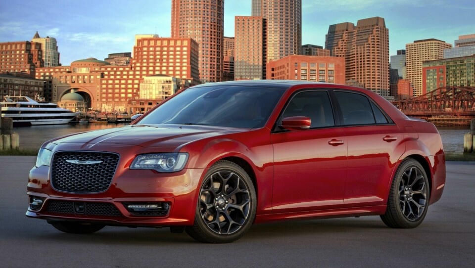2020MY Chrysler 300 – A fixture in the automotive landscape, but the design has aged Chrysler 300 mkII