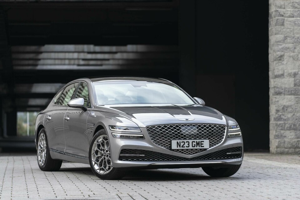 Genesis reveals its European line-up 390 Genesis G80 RHD Savile Silver