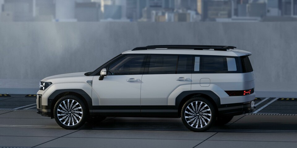 A very different Santa Fe 56345-HyundaisAll-NewSantaFeBoastsBoldNewDesignOptimizedforEffortlessOutdoorLifestyles