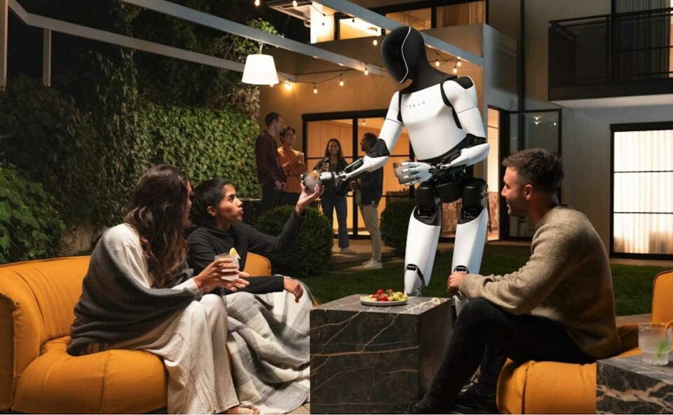 Optimus robots entertaining the assembled guests at Tesla’s WE ROBOT event Tesla Optimus robot