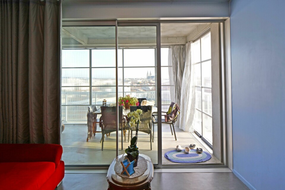 Architects Lacaton & Vassal transform old housing stock with lightweight steel frames (all photos courtesy of Philippe Ruault) Architects Lacaton & Vassal