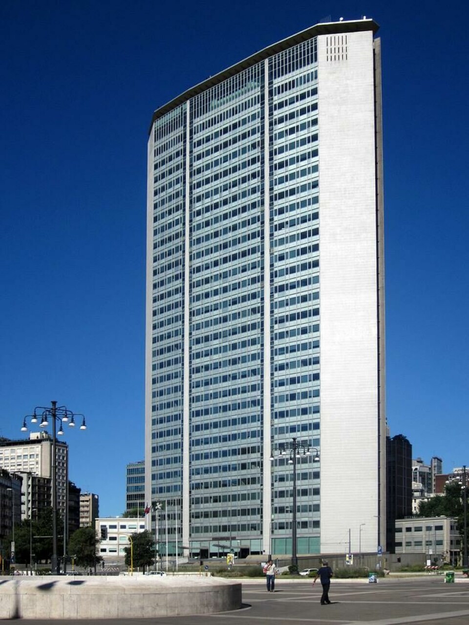 The Pirelli Tower in Milan is Ponti’s defining work Gio Ponti Pirelli_Tower.jpg