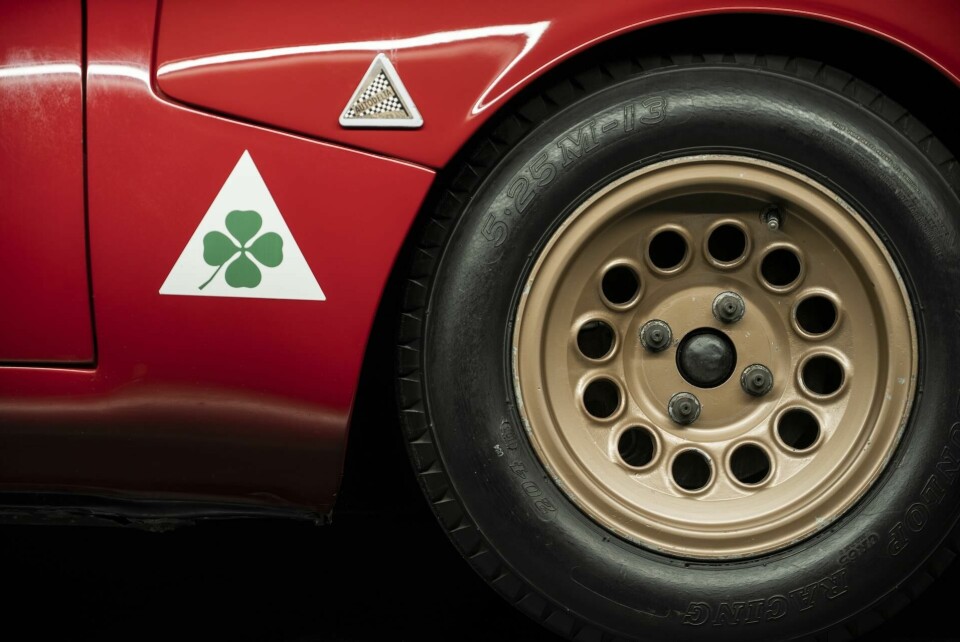 Sex and mystery vs. tech and trends – Italy’s design battle Alfa Romeo 33_Stradale_Classic-13