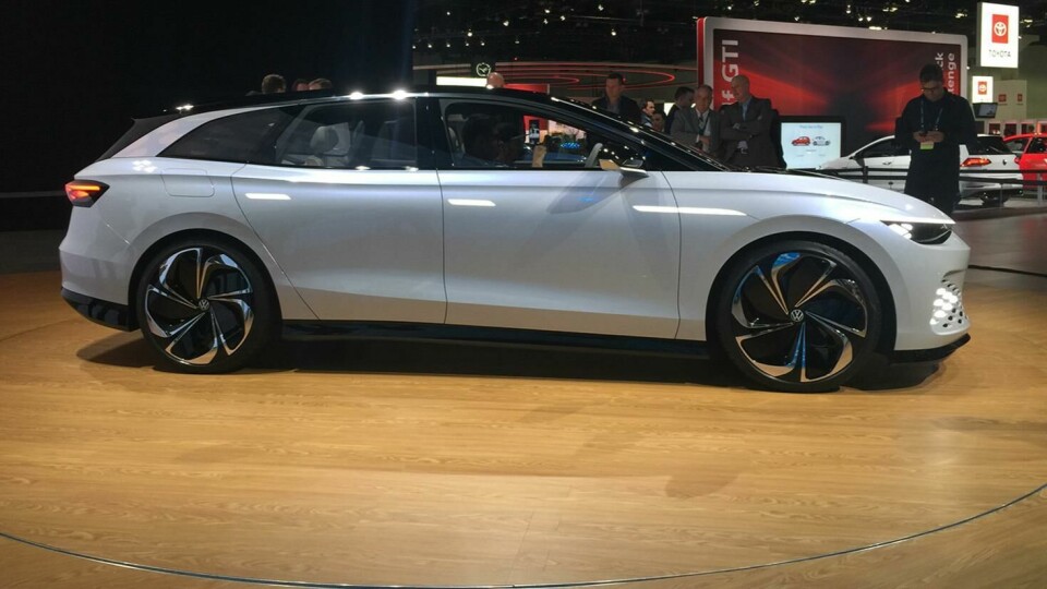 LA 2019: VW ID Space Vizzion concept VW Space Vizzion - ext side LA2019_