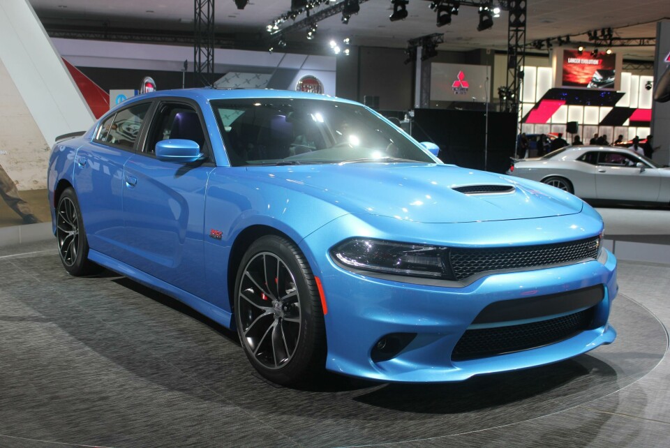Seventh Generation refresh – meaner, massive engines Gen7.FaceliftJPGDodge Charger Generations