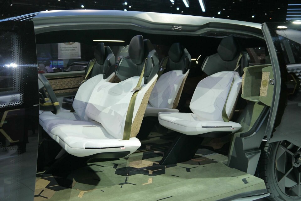 The GAC Entranze concept is designed to accommodate social connection, prioritising interior space for these occupants CDN_InteriorMotives-S19_P1130568
