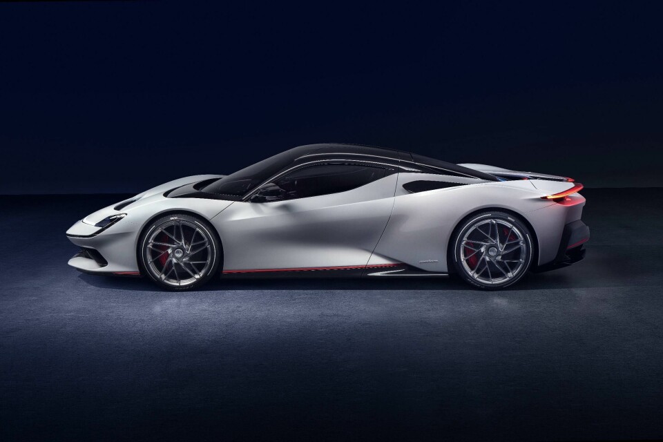 Geneva 2019: Automobili Pininfarina Battista Bianco Sestriere 2.jpg