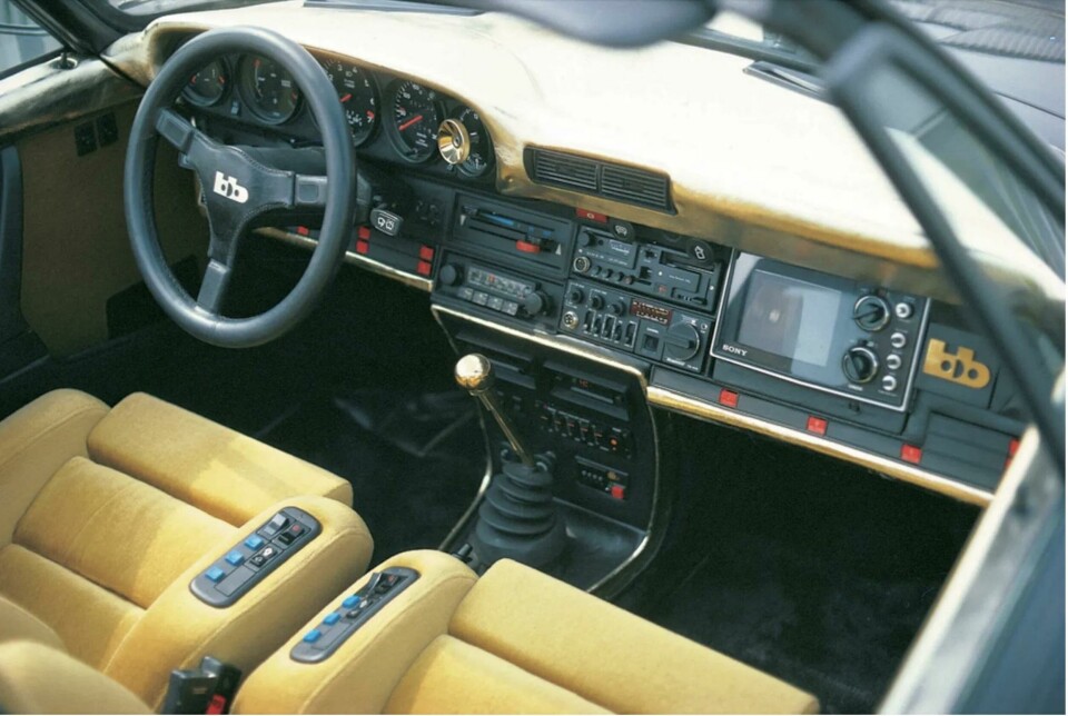 Called “the most expensive 911 in the world”, this featured almost every electronic gadget available at the time, including a television. Gold leaf is on the dash. Curaçao911