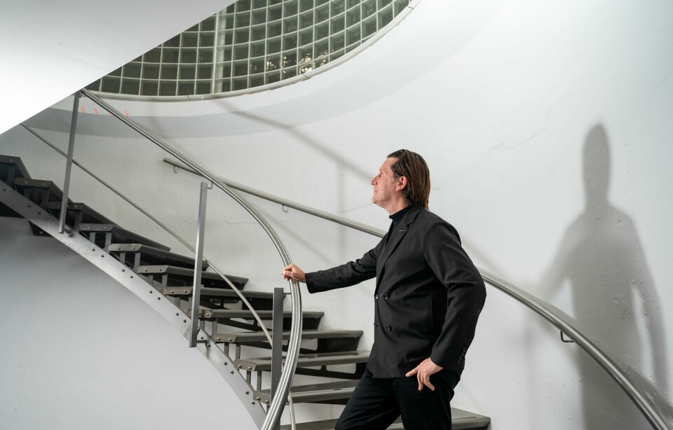 Alfonso Albaisa at Nissan’s European design studio in London, Nov. 2022 Alfonso Albaisa - London Nov 2022 (inside NDE stairs looking up)