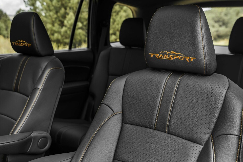 Inside the 2022 Honda Passport TrailSport 06 2022 Honda Passport TrailSport