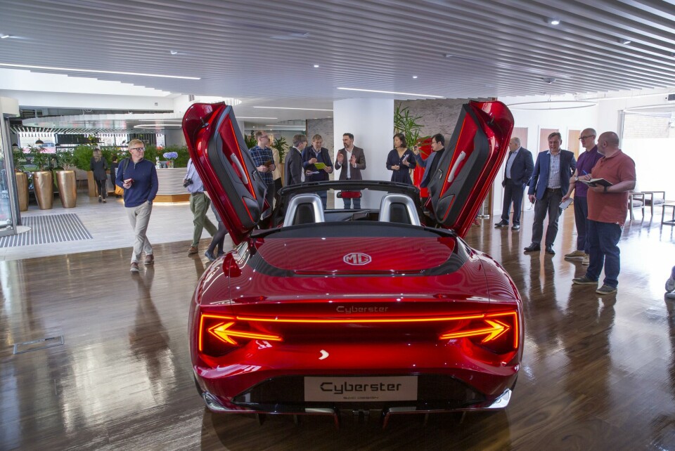 Design nods to MG’s British heritage in the taillights MG Cyberster - ext rear-on (doors up) 066
