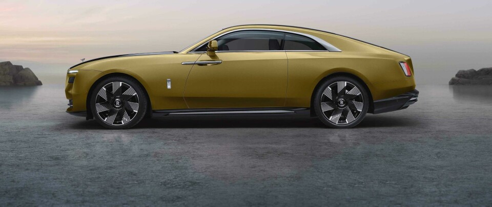 Rolls-Royce brings spirit of electric to new Spectre Rolls Royce spectre hero