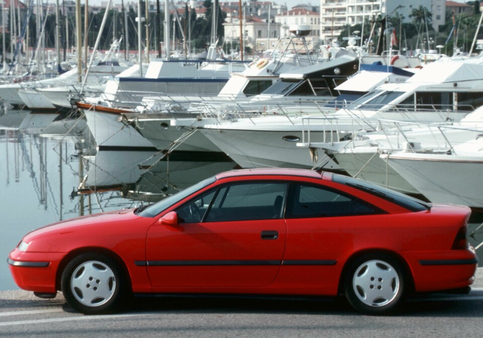 The Opel Calibra – the same themes as the GT2, but a tamer design Opel/Vauxhall Calibra