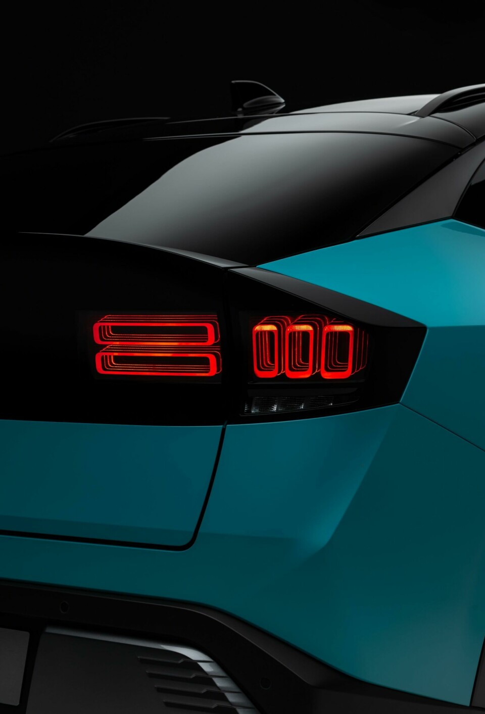 2025 Nissan Leaf tail lamps Nissan_Leaf_2025_036.JPG